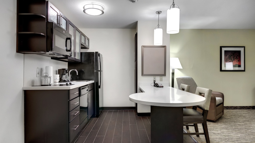 Candlewood Suites Waco 41/58