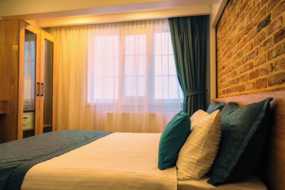 Santa Lucia Hotel 31/50