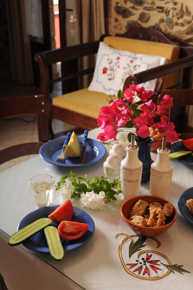 Idili Traditional House 37/50