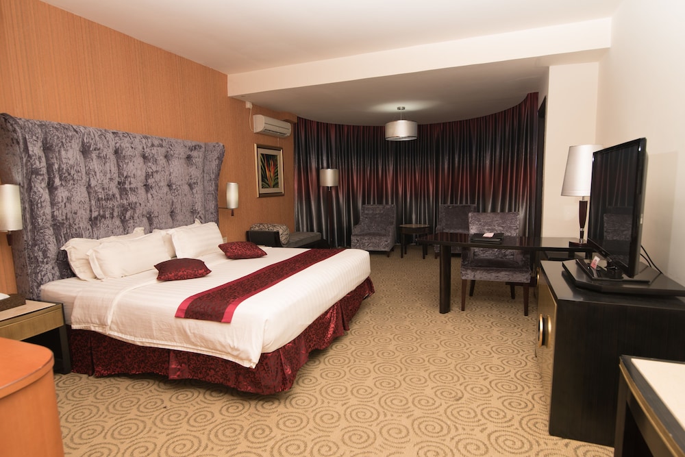 Crown Vista Hotel 16/50