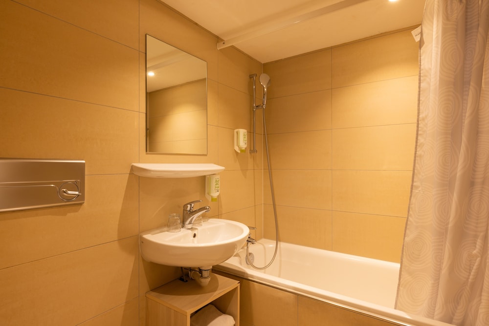 Fred Guest House Zurich Hauptbahnhof 46/50
