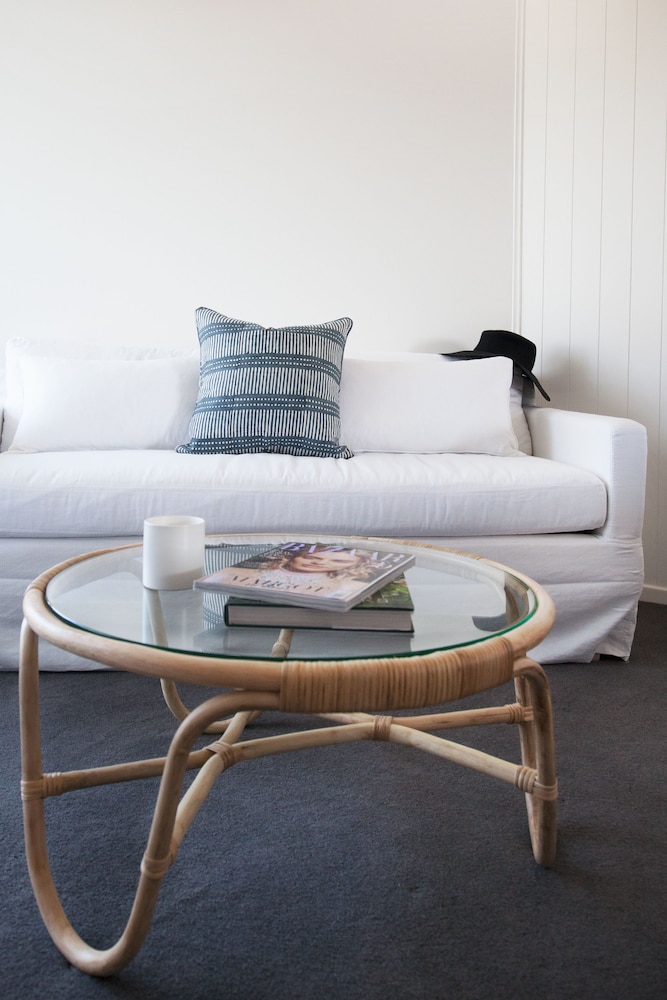 Bannisters Port Stephens 57/72