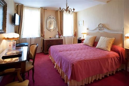 Village, Double Bed