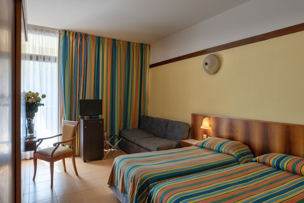 Sport Hotel Olimpo 17/65