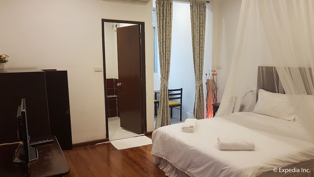 Nawaporn Place Guesthouse 7/29