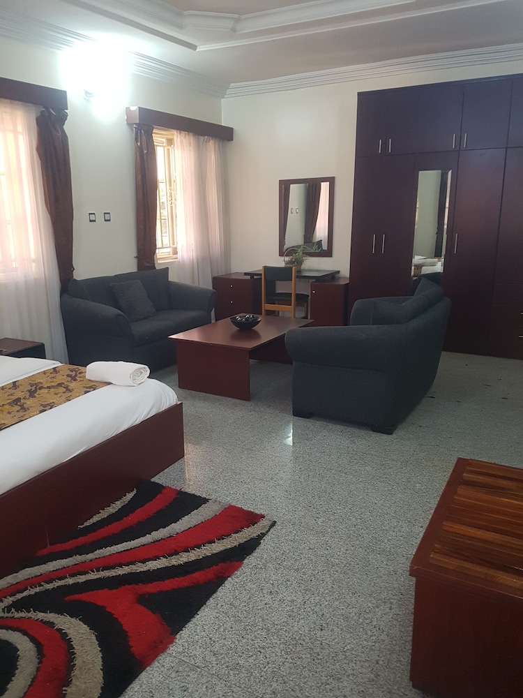 Zeina Suites Abuja 29/47