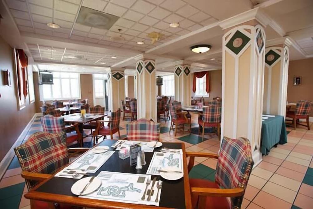 Bertram Inn At Glenmoor 32/49
