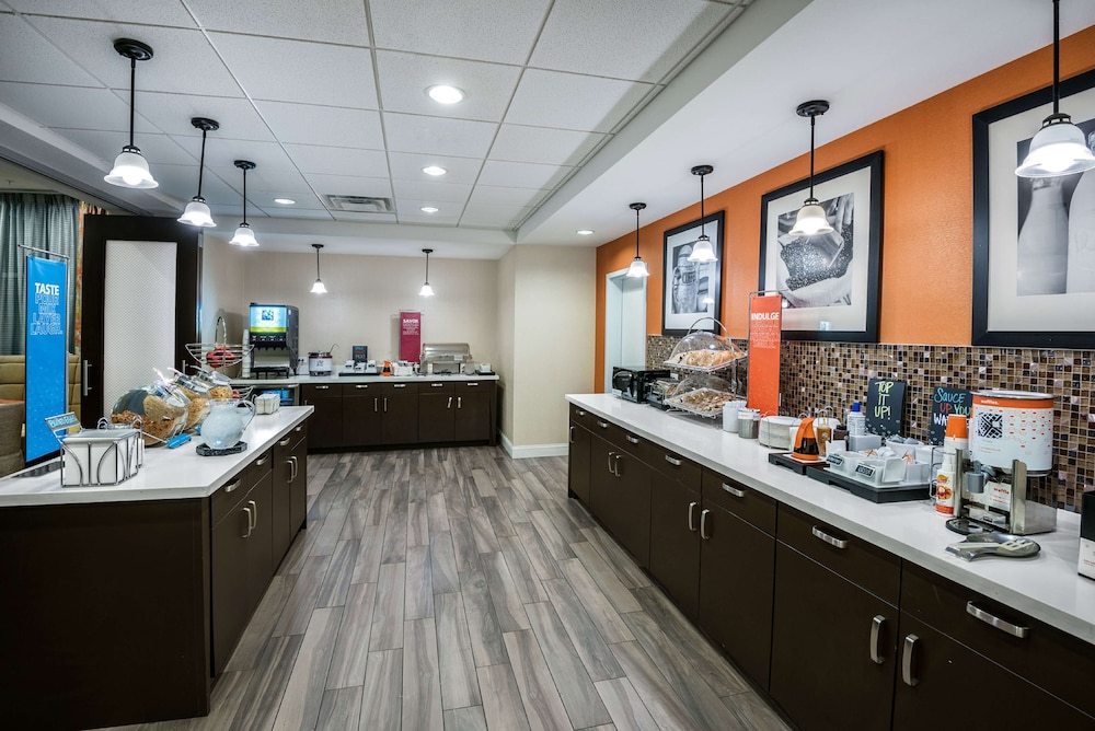 Hampton Inn Suites San Antonio Brooks City Base Tx 26/37