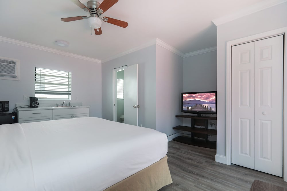 Hollywood Beach Hotels 47/92