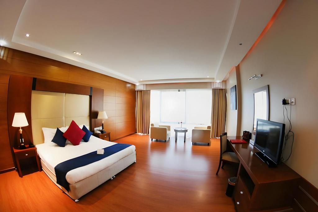 جناح بريميوم بسرير كينج