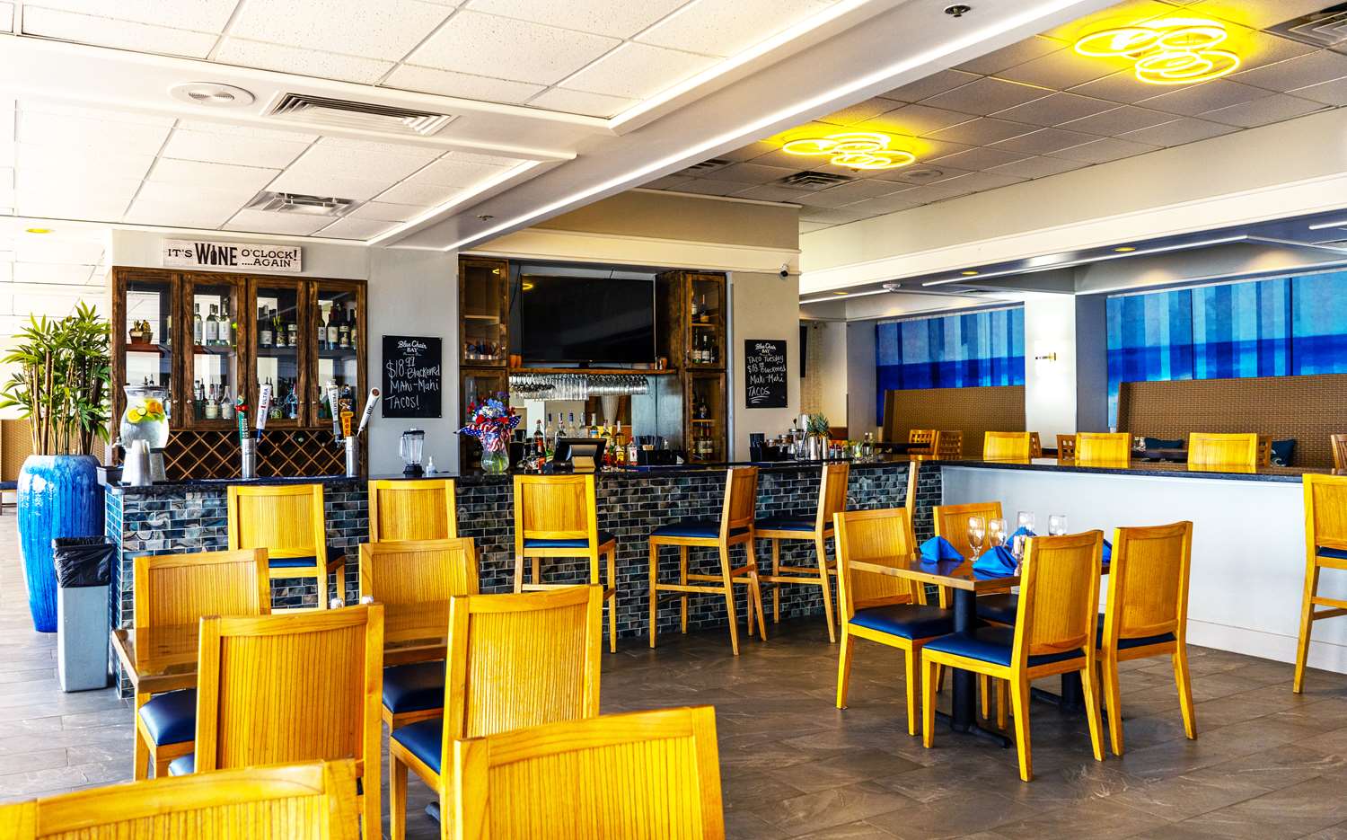 DoubleTree by Hilton Corpus Christi Beachfront 26/41