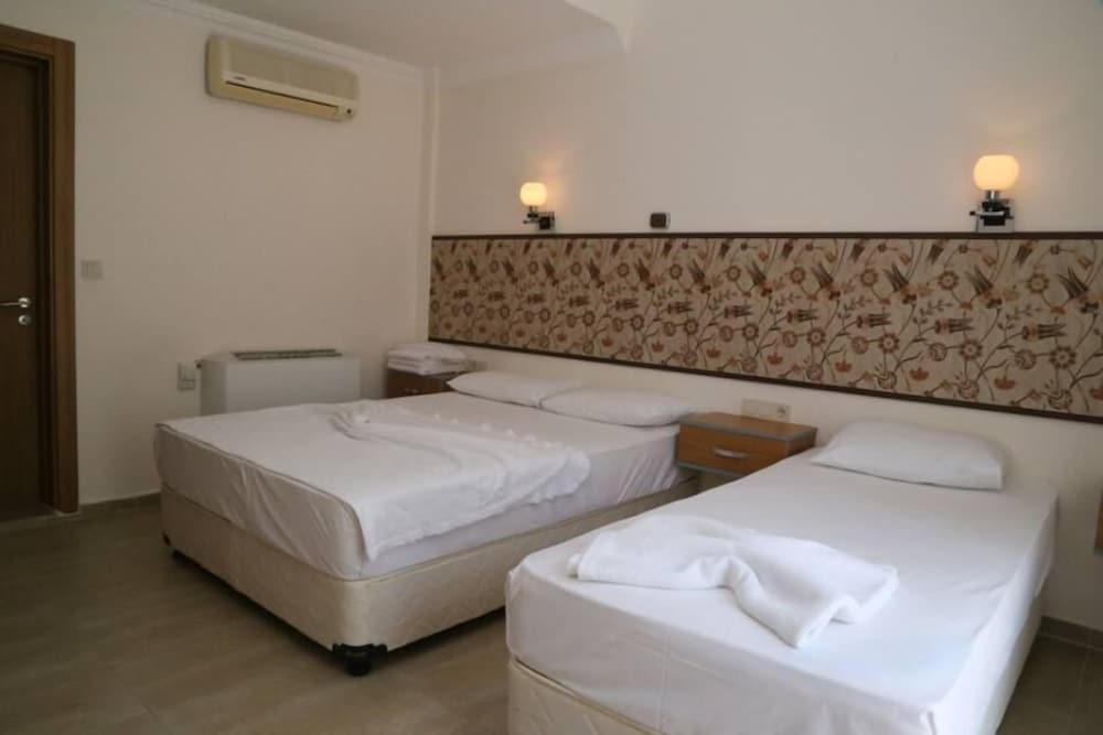 Manolya Hotel 4/17