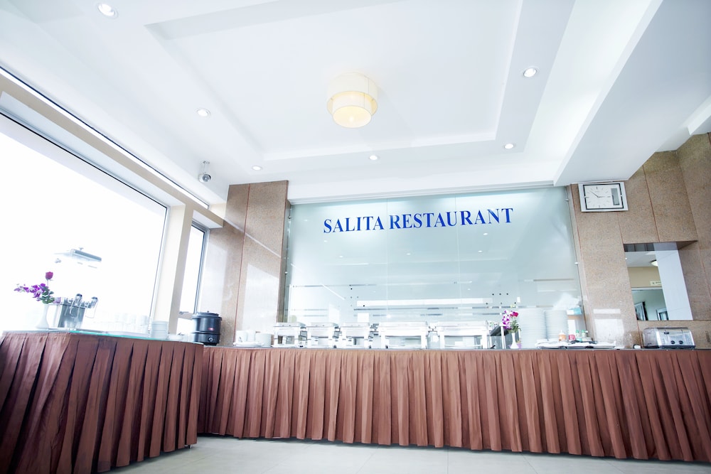 SALITA HOTEL 10/75