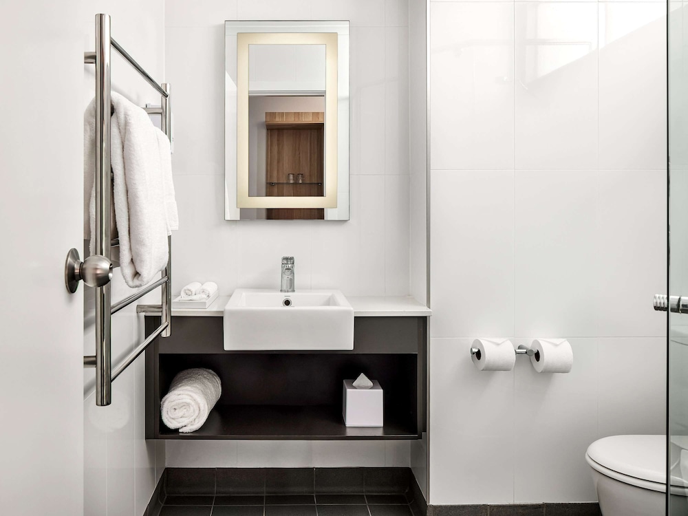 Ibis Styles Tamworth 12/51