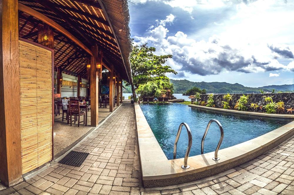 Cocotinos Lembeh Manado A Boutique Dive Lodge 22/25