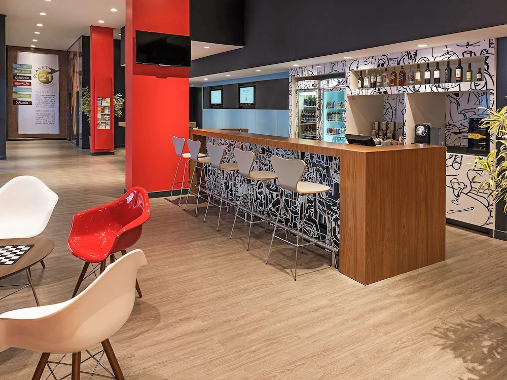 Ibis Blumenau 38/66