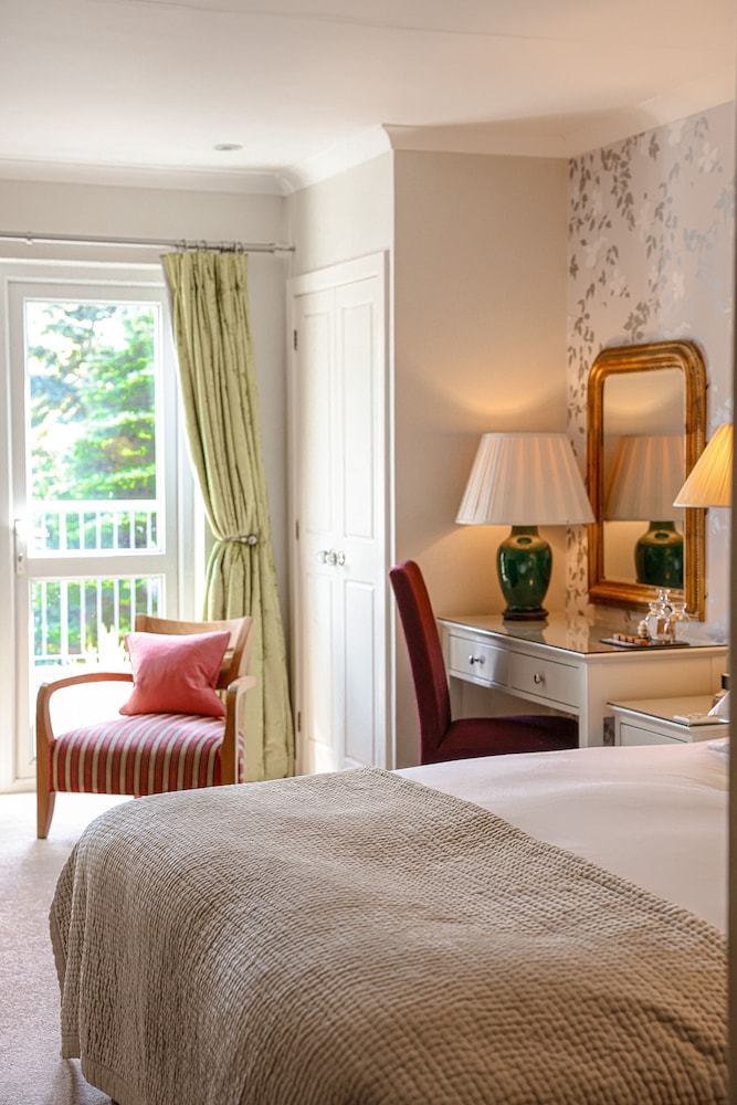 AIRDS HOTEL 11/50
