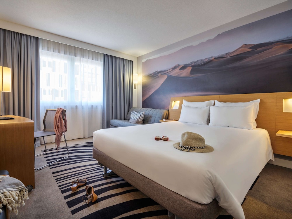 NOVOTEL MASSY PALAISEAU 24/80