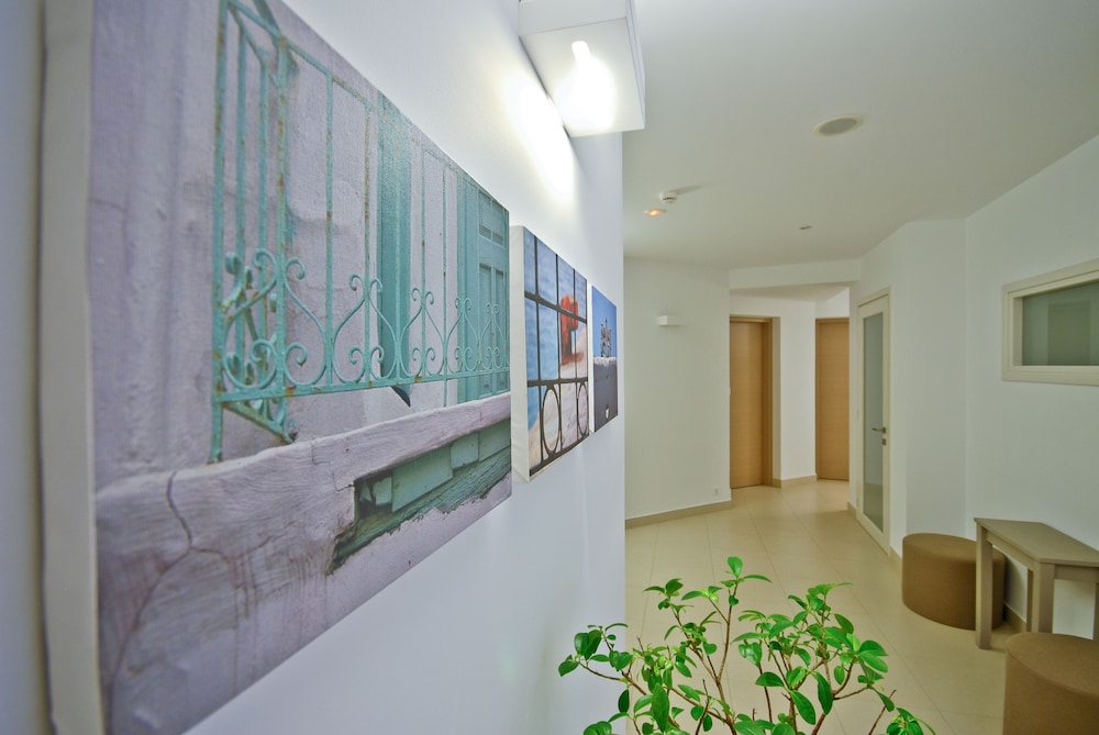 Xenia Hotel 40/50