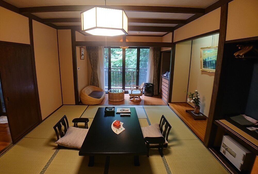 Kasuga Hotel 41/47