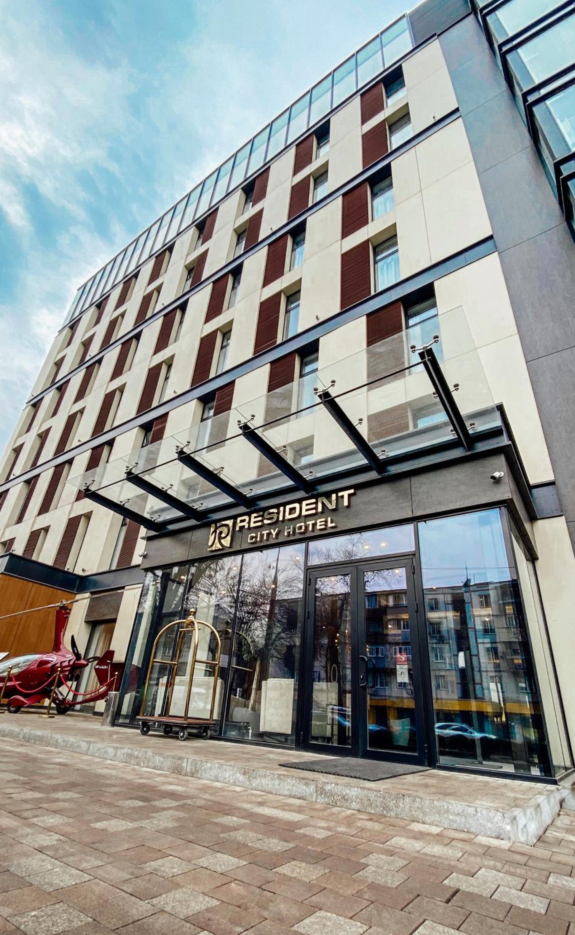 Resident City Hotel 9/61