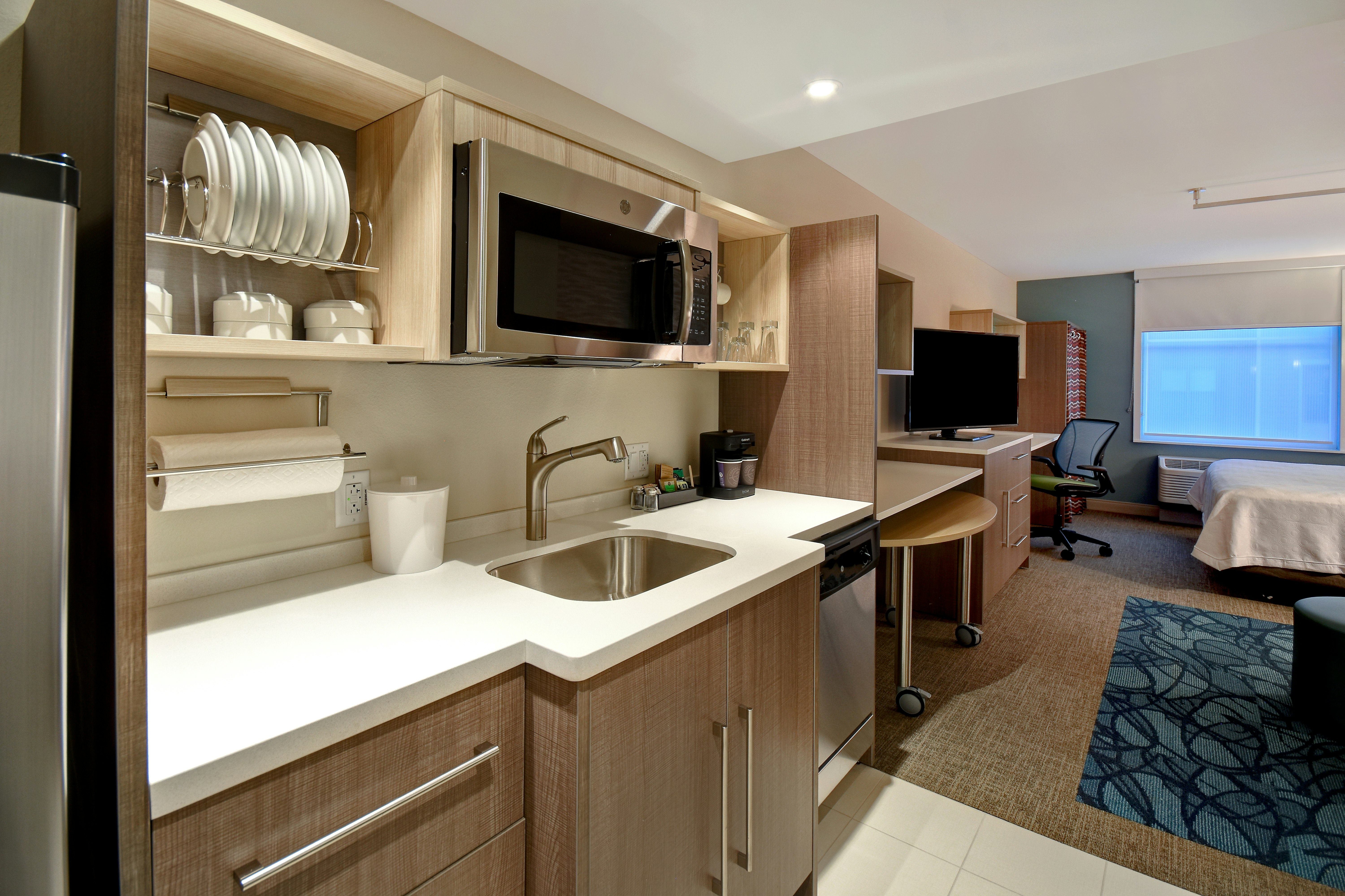 STUDIO, KING BED, ACCESSIBLE