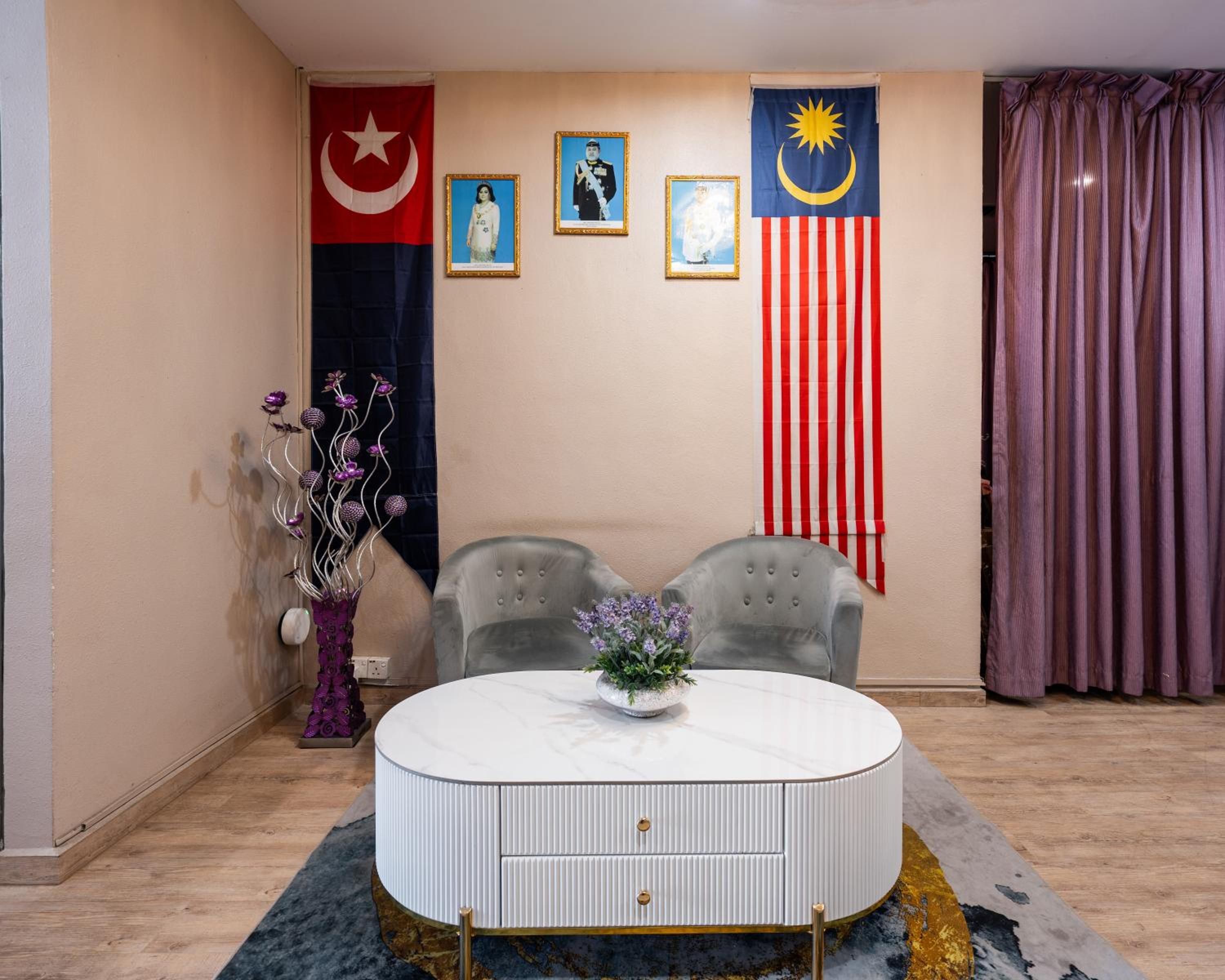 Lavender Inn Permas Jaya 68/68