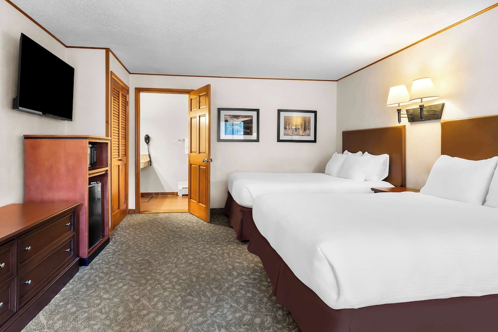 Standard, 2 Queen Beds, Accessible