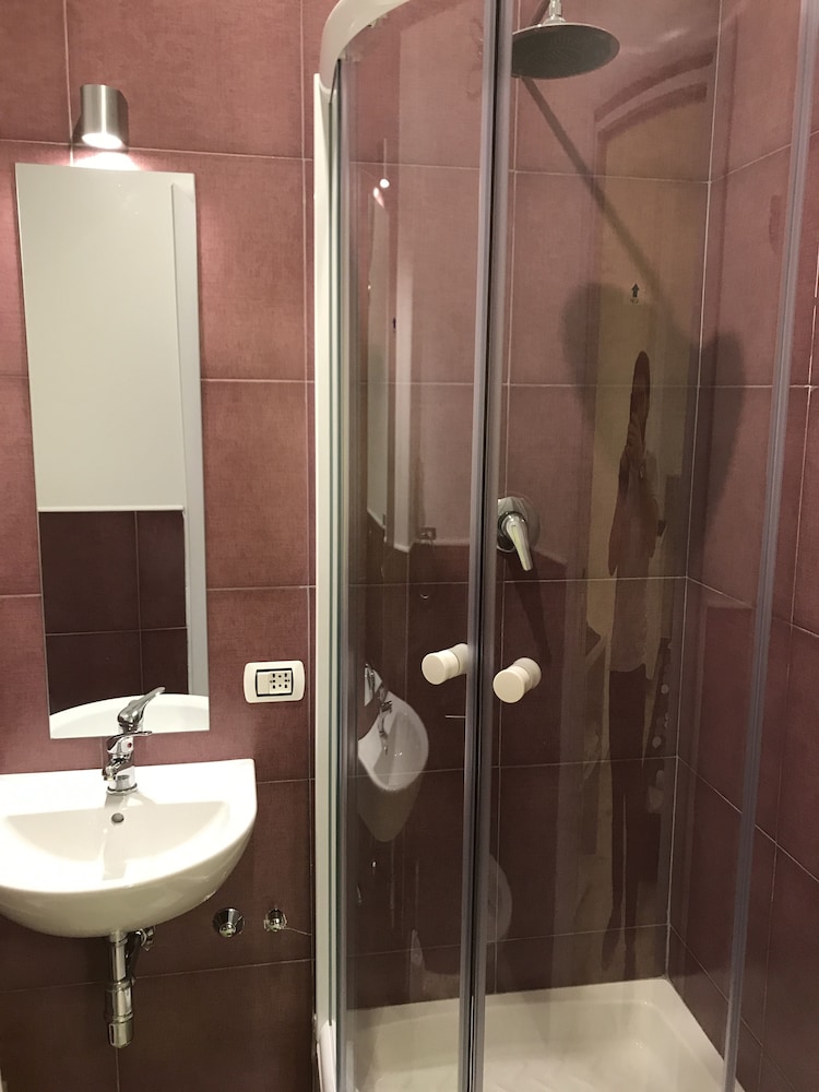 Room 110 48/50