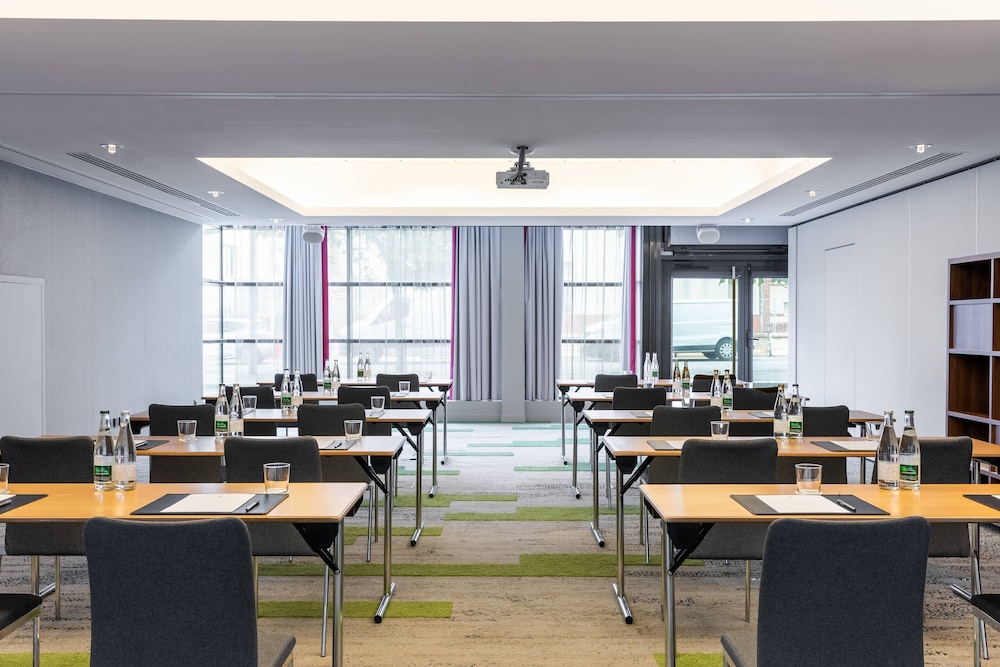 Courtyard By Marriott Paris Saint Denis 31/35