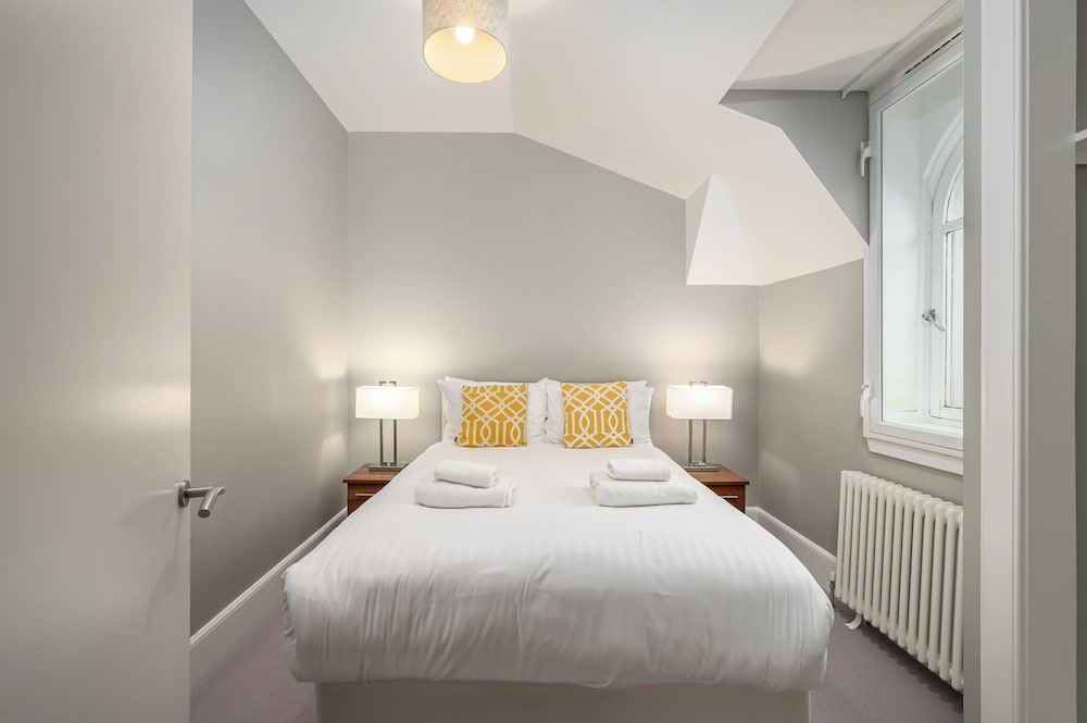 Destiny Scotland - St. Andrew Square Apartments 12/50