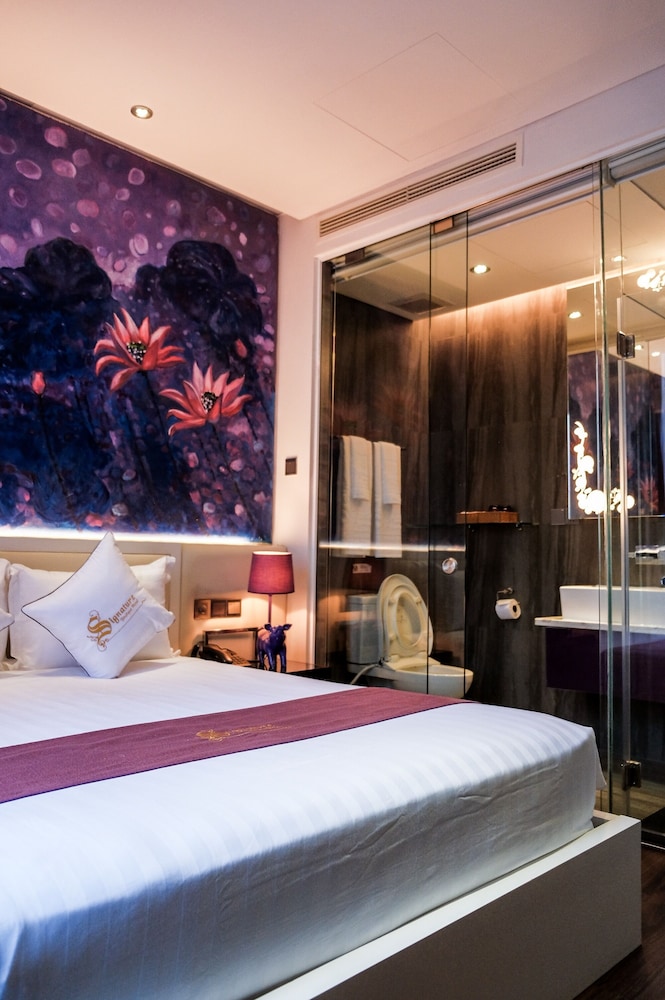 Signature Boutique Hotel 13/50
