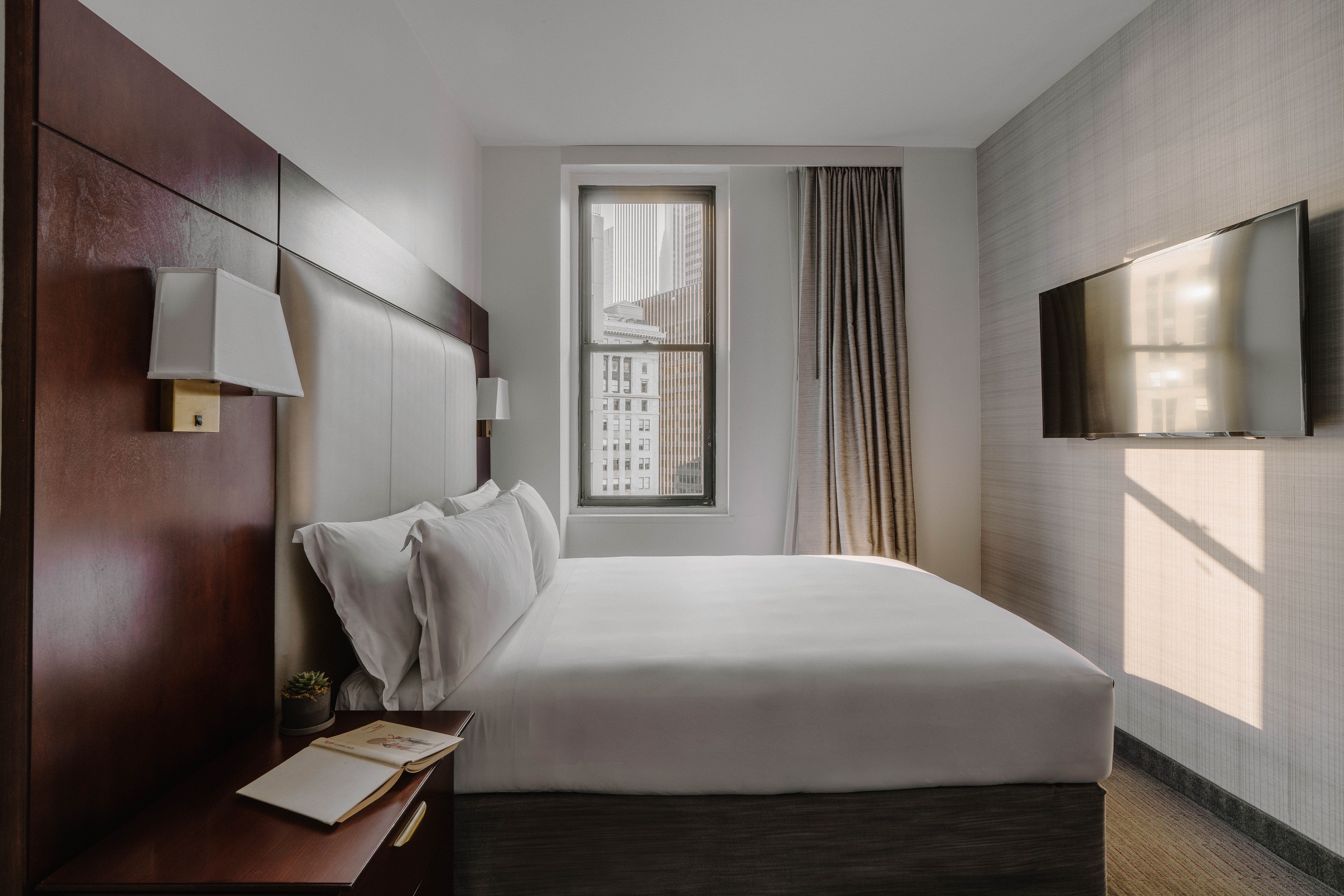 River Hotel 14/43