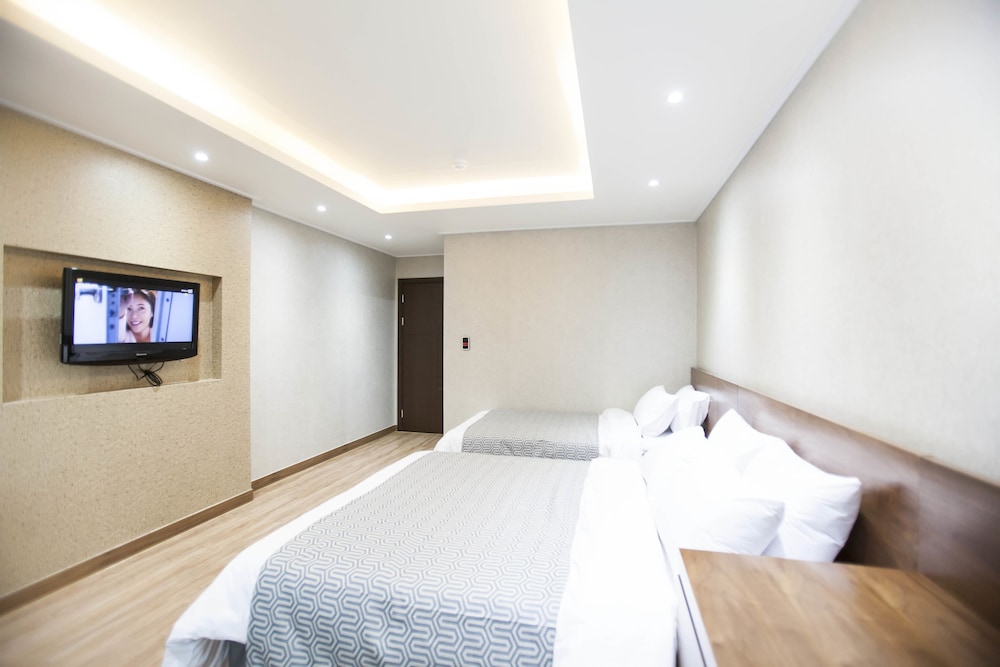 I-Check Hyunjin Hotel 20/67