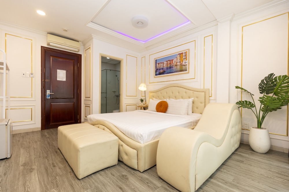Quy Hung Hotel 21/75