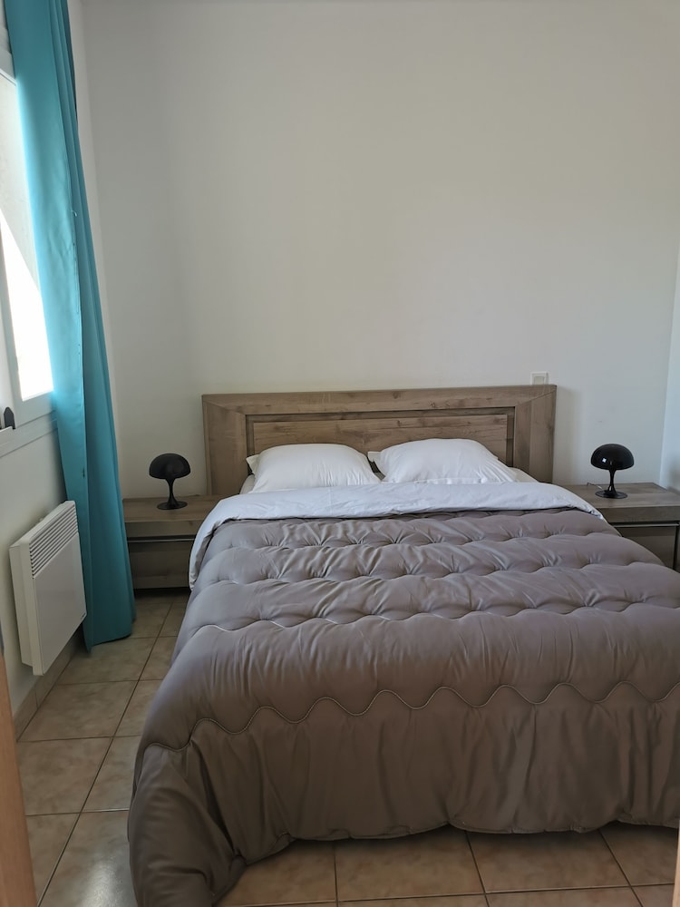 1 BEDROOM, APARTMENT