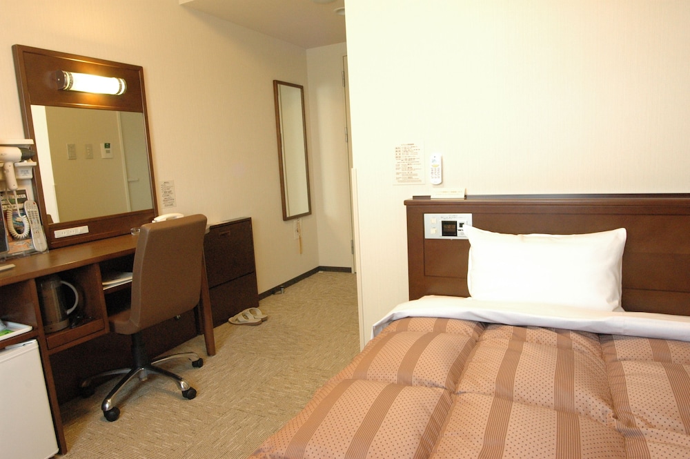 Hotel Route-Inn Hirosaki-Joto 47/48