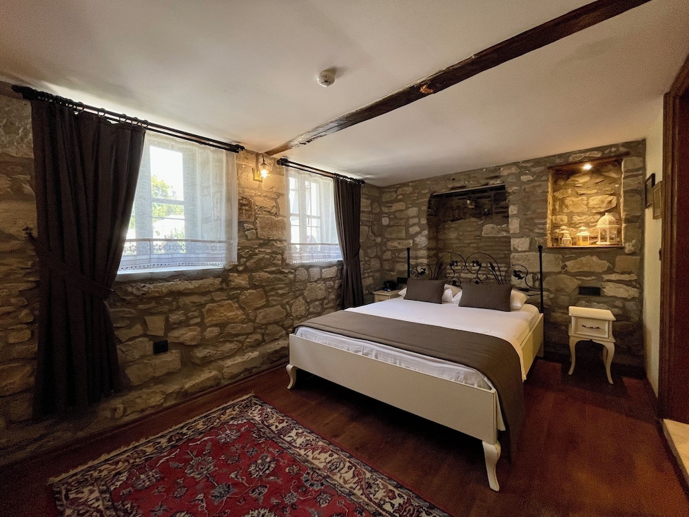 Urla Tas Konak Otel 11/50