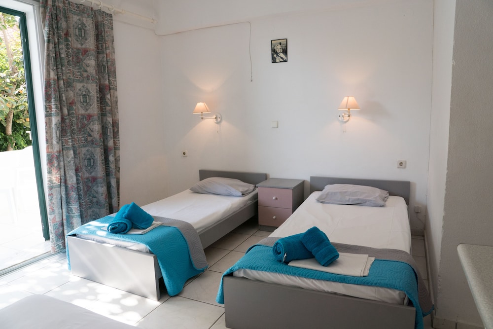 Utopia Kavos Hotel 9/49