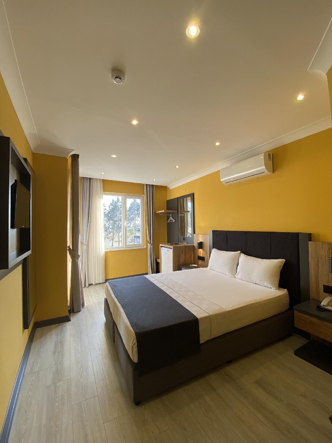 Room, Double Bed, Sea View