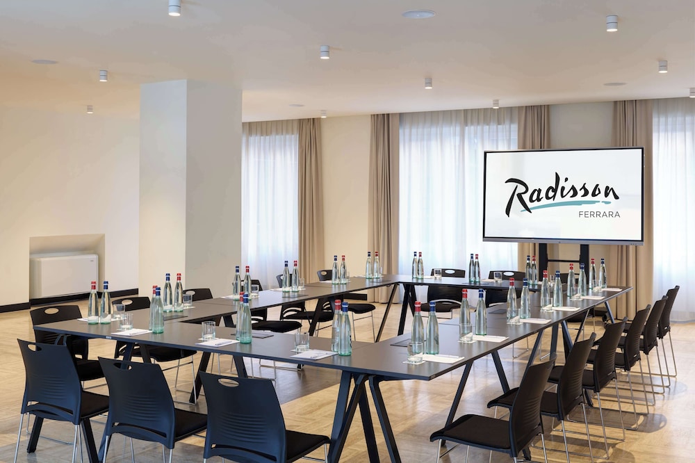 Radisson Hotel Ferrara 51/60
