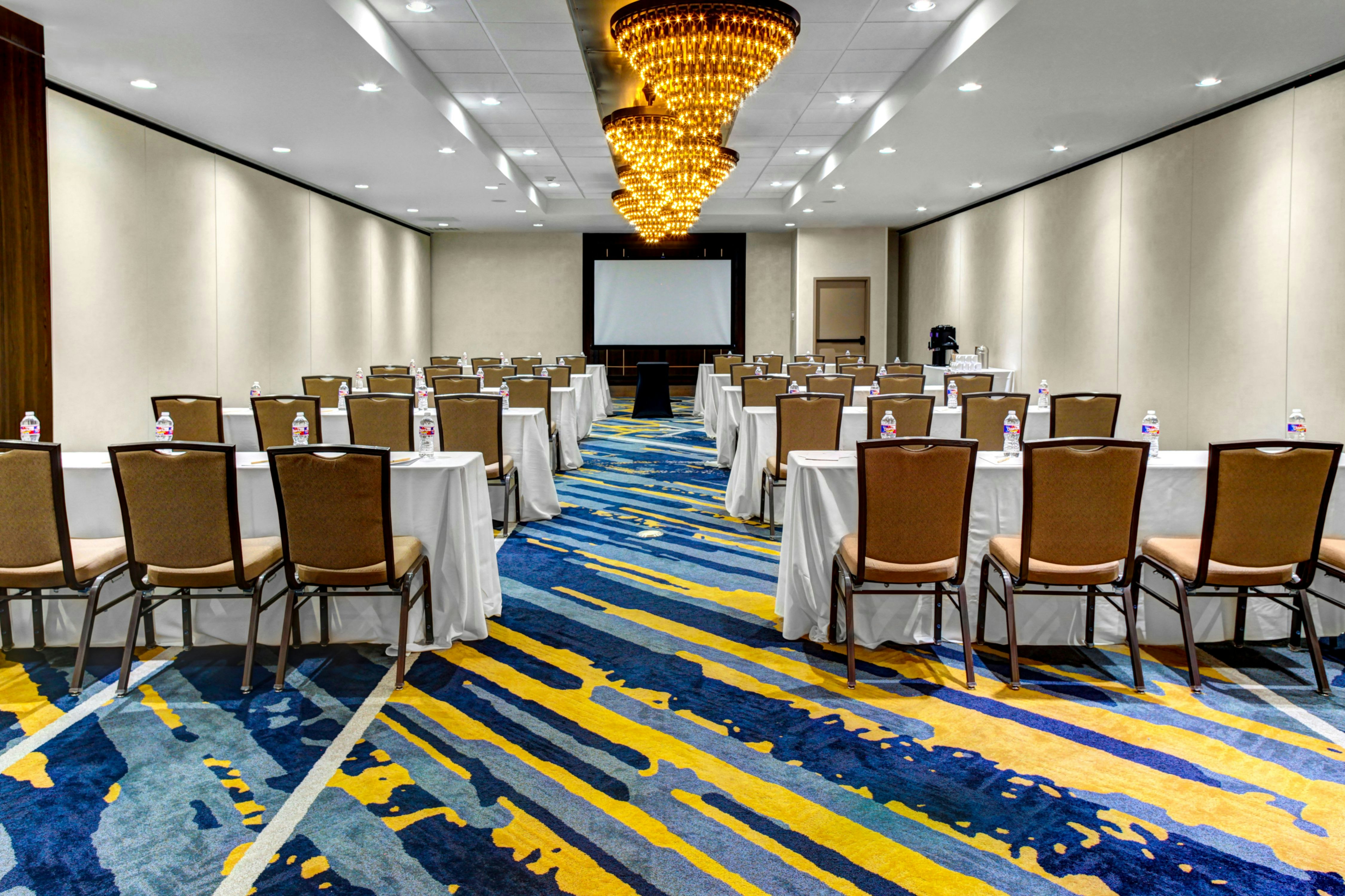 Doubletree By Hilton Hotel Arlington Dfw South 32/45
