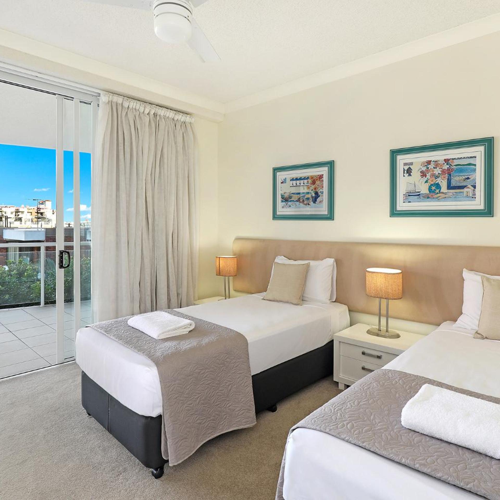 3 Bedrooms, Apartment