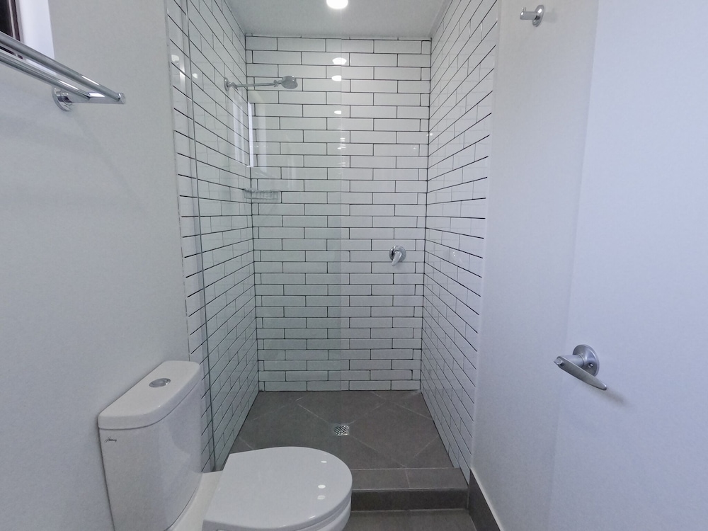 Alex Beach Cabins and Tourist Park 50/50