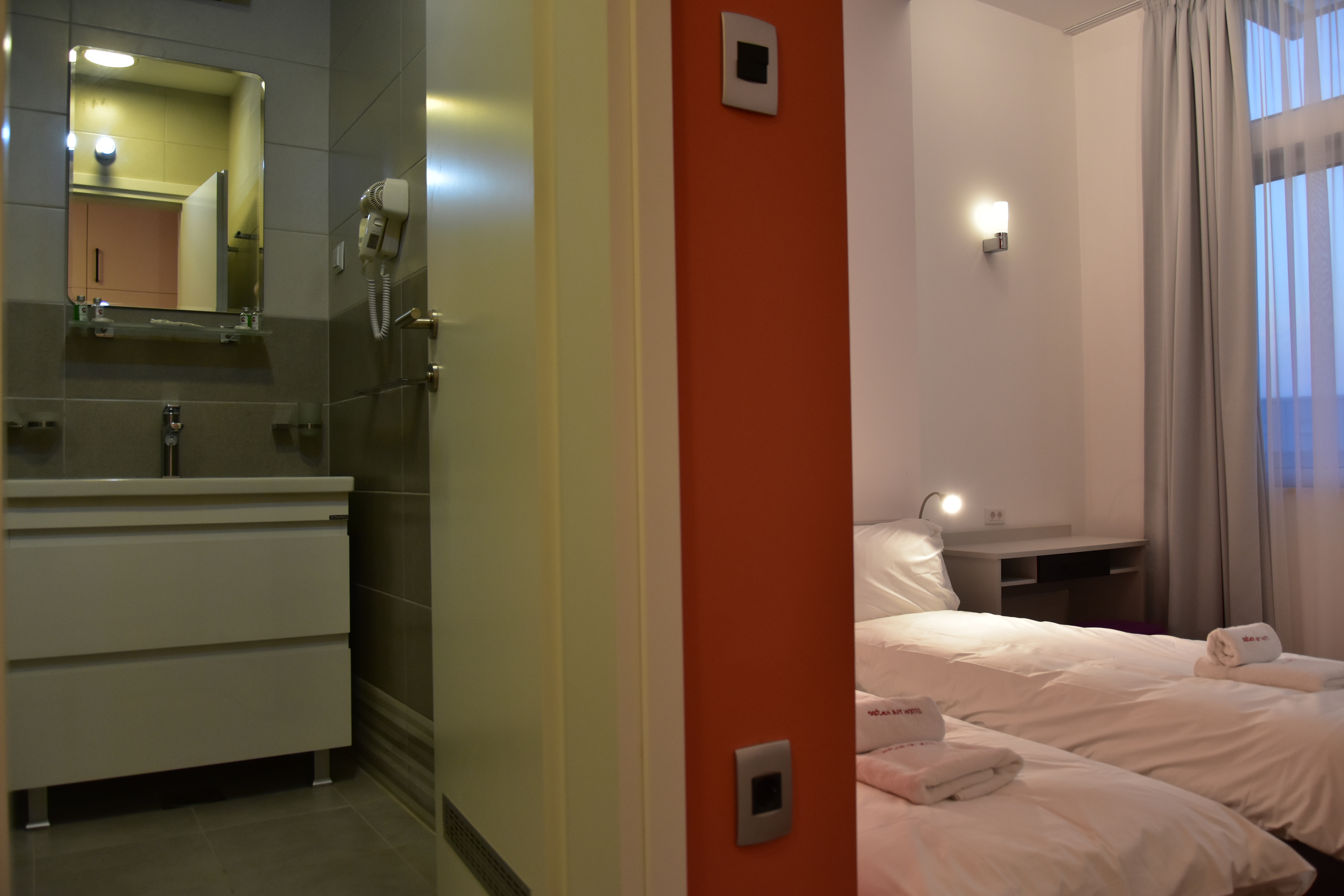 Art Double/Twin Room