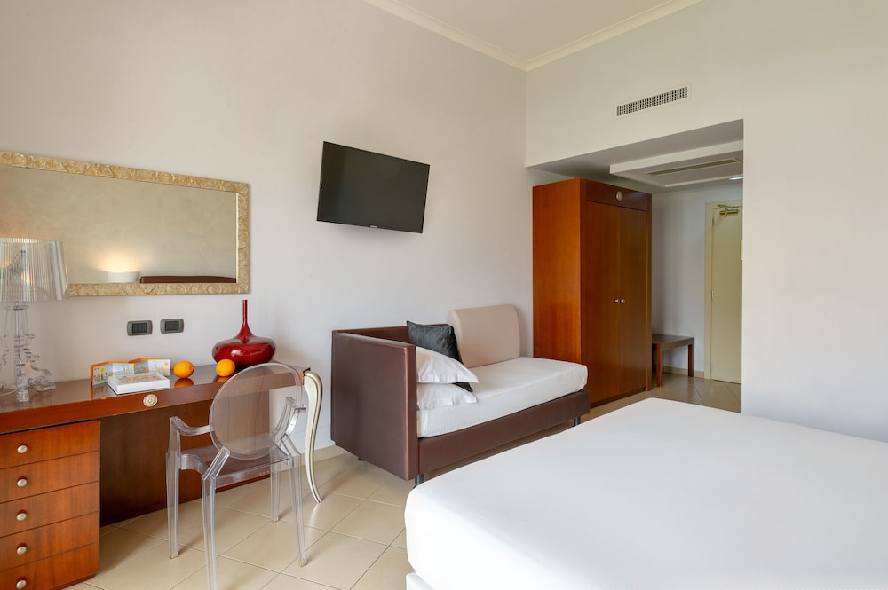 Grand Hotel Sofia 17/69