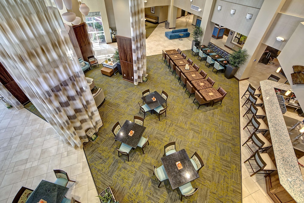 Hilton Garden Inn Charleston / Mt Pleasant 55/58