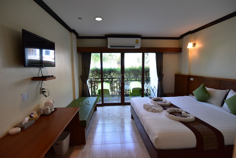 ROOM, GARDEN VIEW