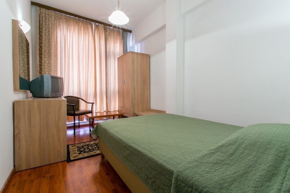 Arethusa Hotel 18/50