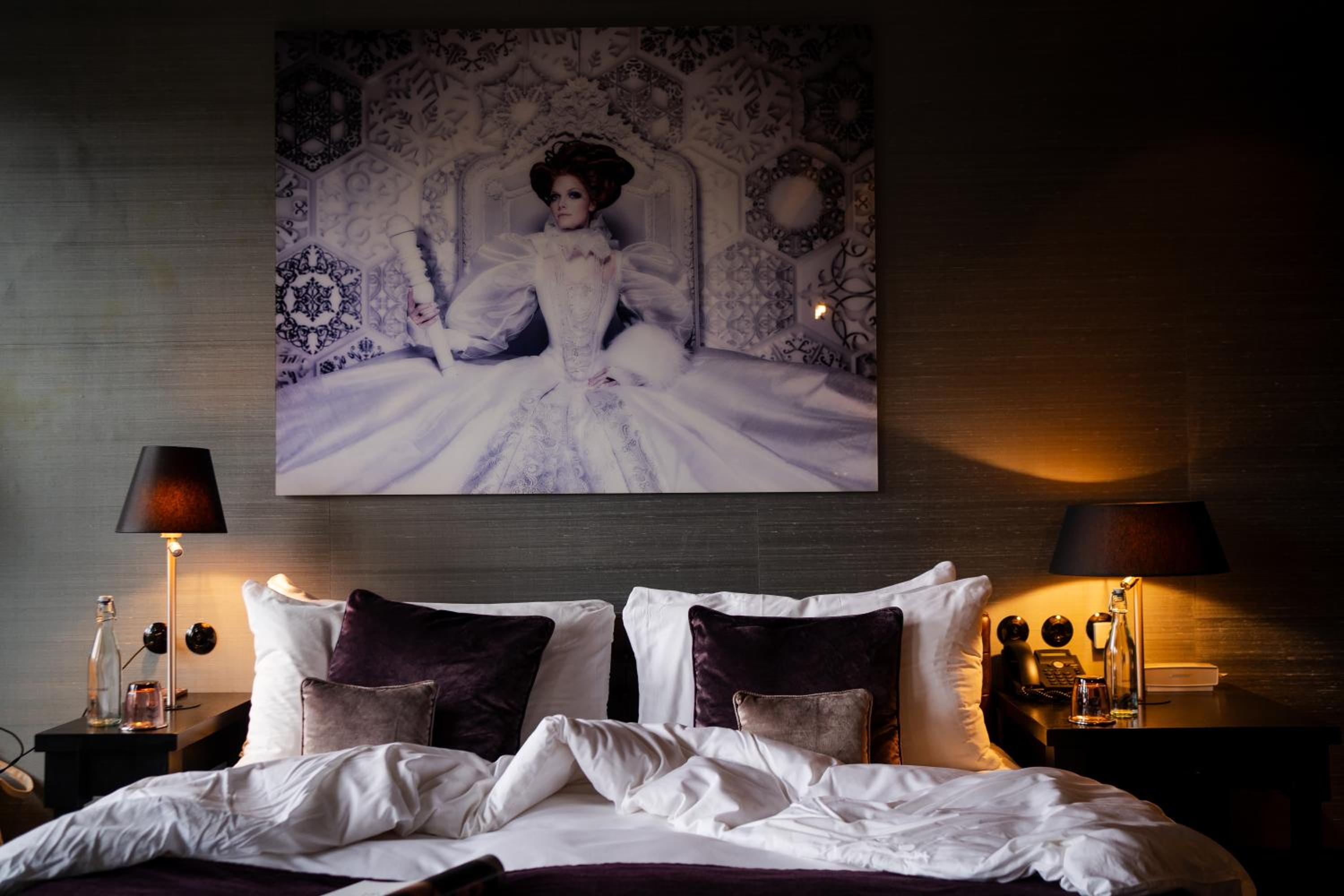 LUXURY, DOUBLE BED